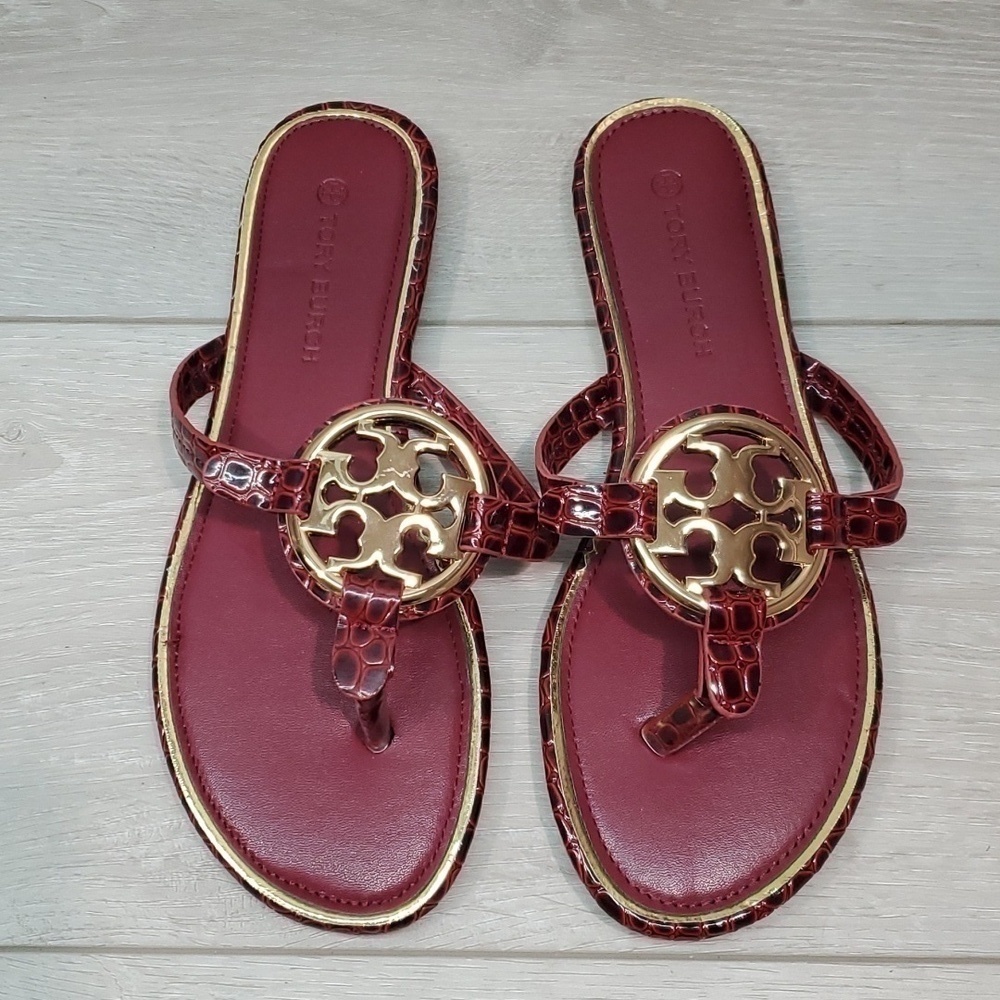 Womens Miller mock croc metal logo sandals in burgandy sz 38/7